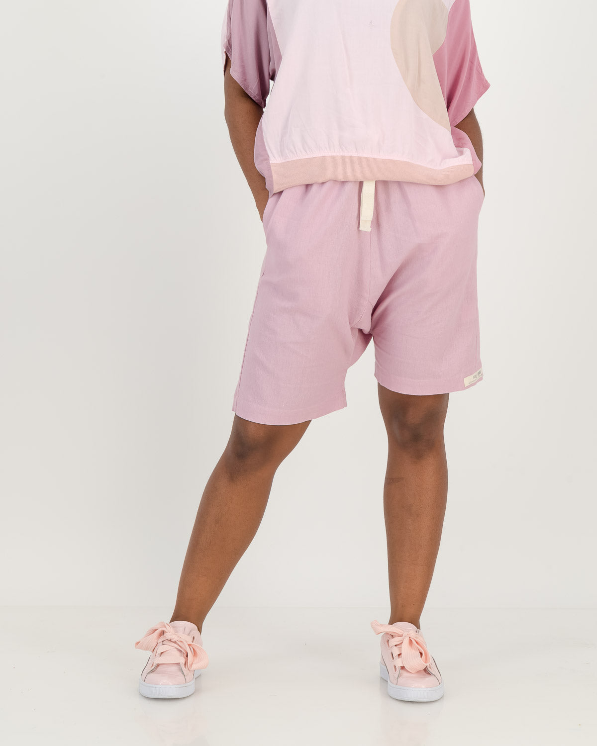 Linen Harem light pink Shorts with functional pockets