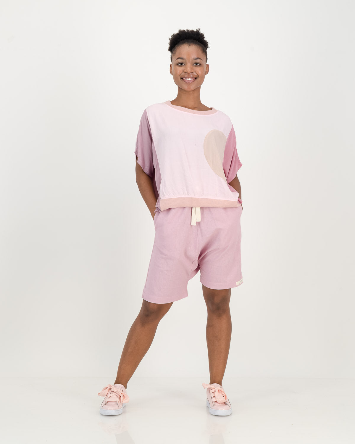 Linen Harem light pink Shorts with functional pockets and paired with pink lulu top